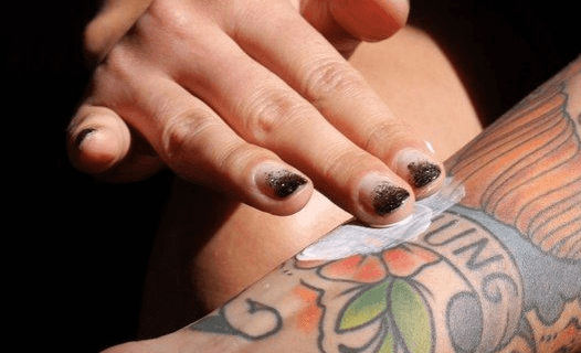 Things to Avoid Doing When Caring for a Peeling Tattoo